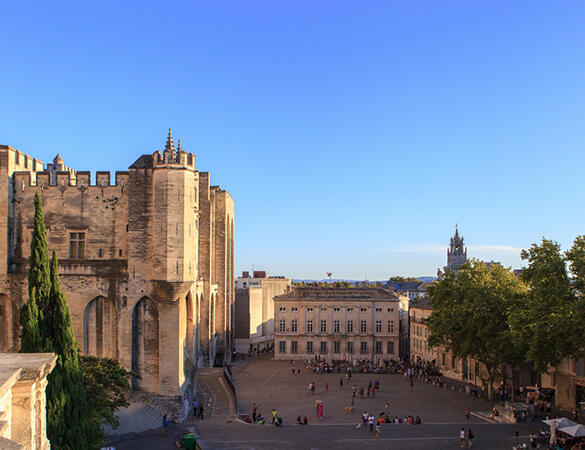 Chambres d'hôtes de charme Les Jardins de La Livrée à 5 minutes du Palais des Papes d'Avignon